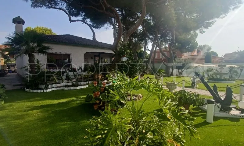 For sale villa in Villamartin with 3 bedrooms