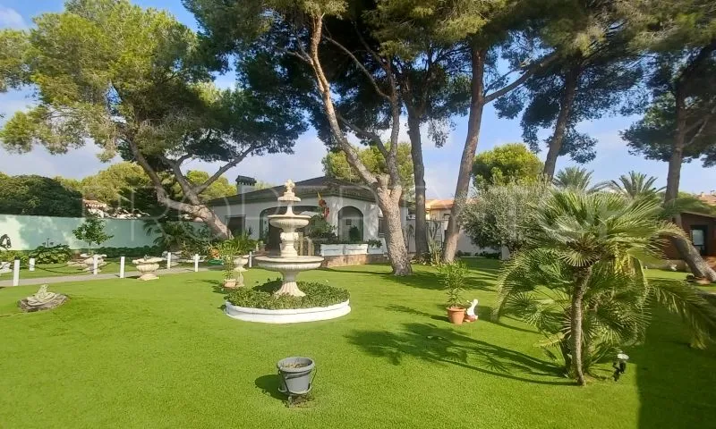 For sale villa in Villamartin with 3 bedrooms