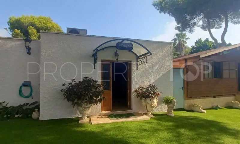 For sale villa in Villamartin with 3 bedrooms