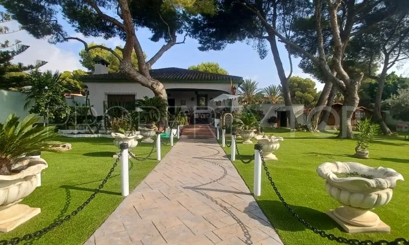 For sale villa in Villamartin with 3 bedrooms