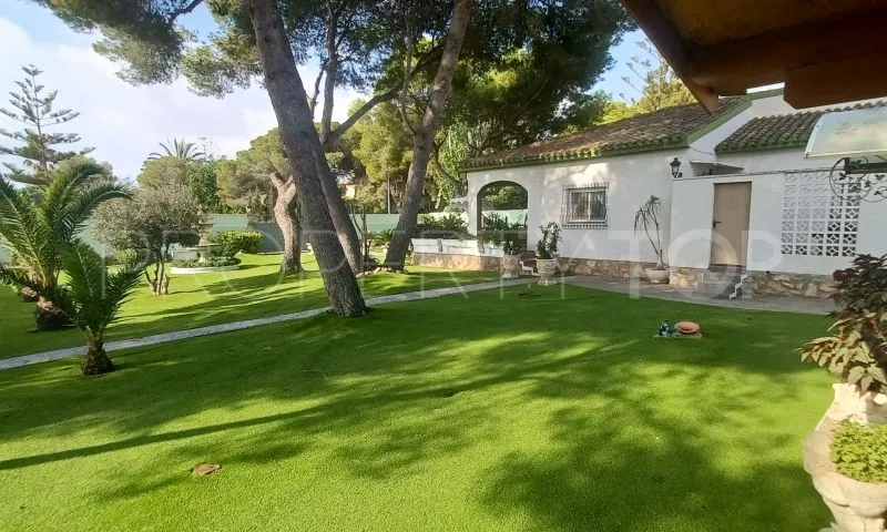 For sale villa in Villamartin with 3 bedrooms