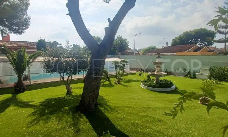 For sale villa in Villamartin with 3 bedrooms