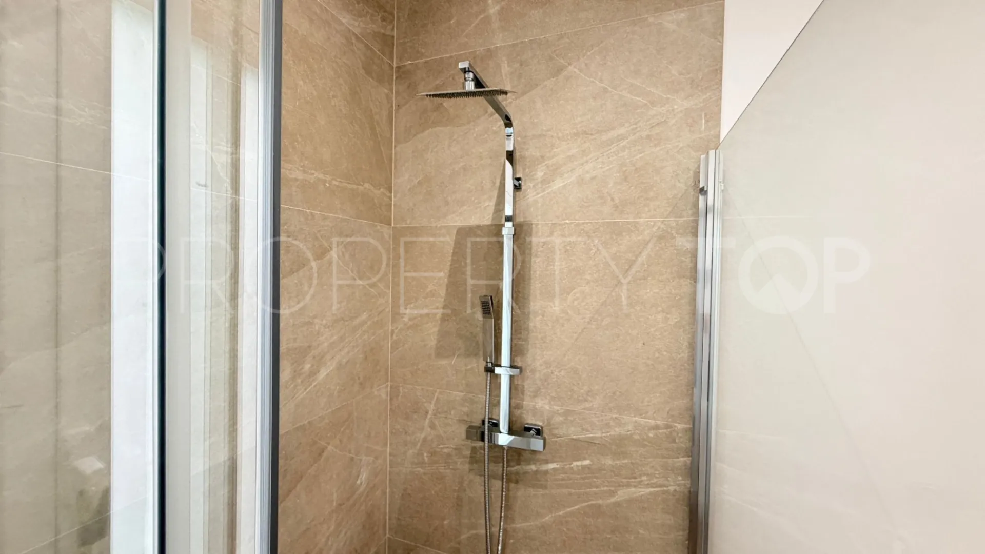 Buy town house with 3 bedrooms in Catral