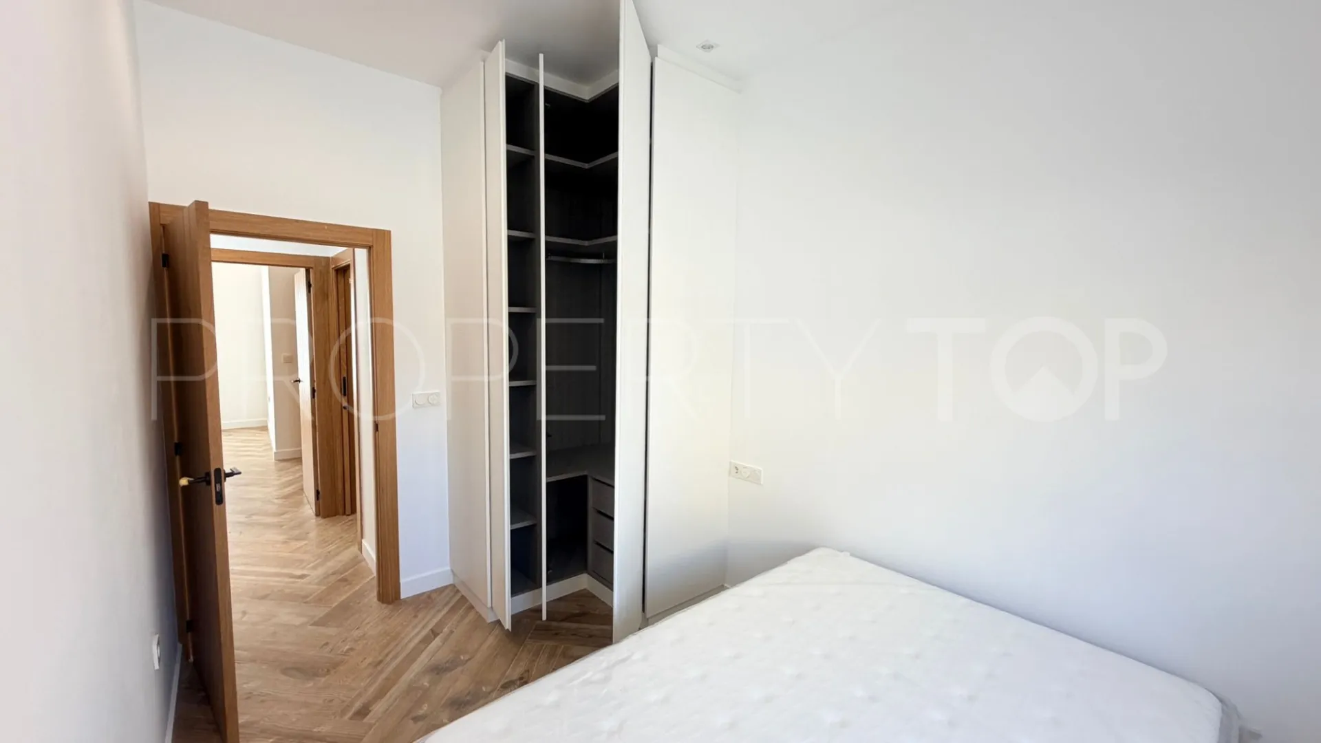 Buy town house with 3 bedrooms in Catral