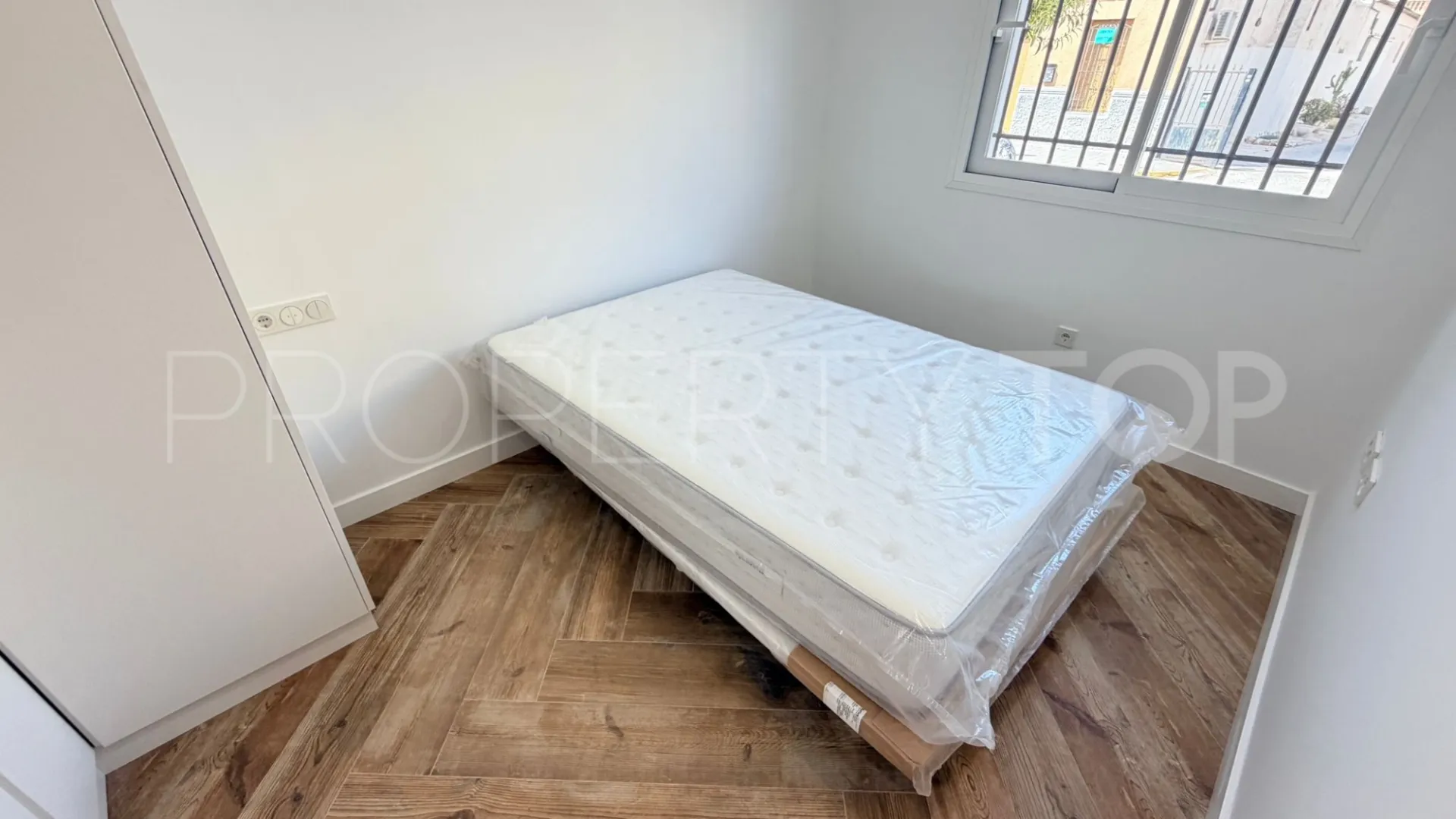 Buy town house with 3 bedrooms in Catral