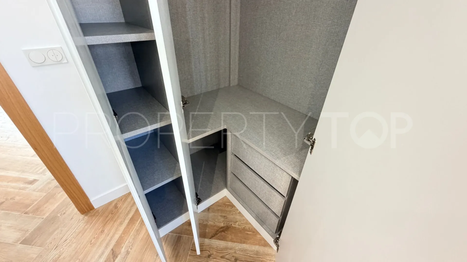 Buy town house with 3 bedrooms in Catral