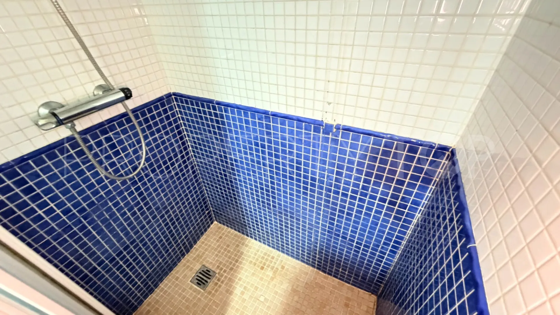 Buy apartment with 2 bedrooms in Los Montesinos