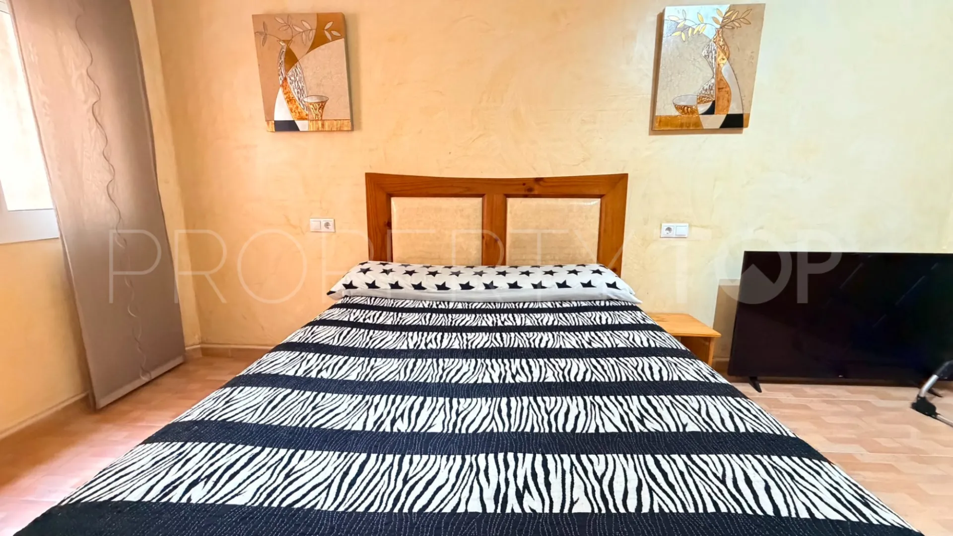Buy apartment with 2 bedrooms in Los Montesinos