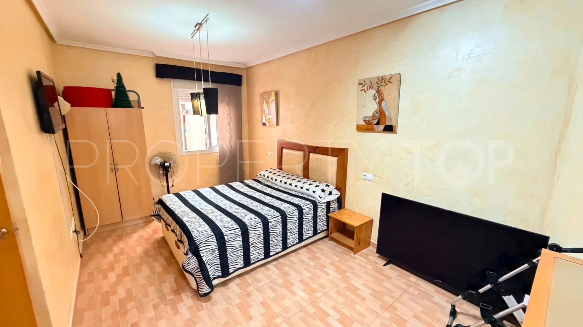 Buy apartment with 2 bedrooms in Los Montesinos