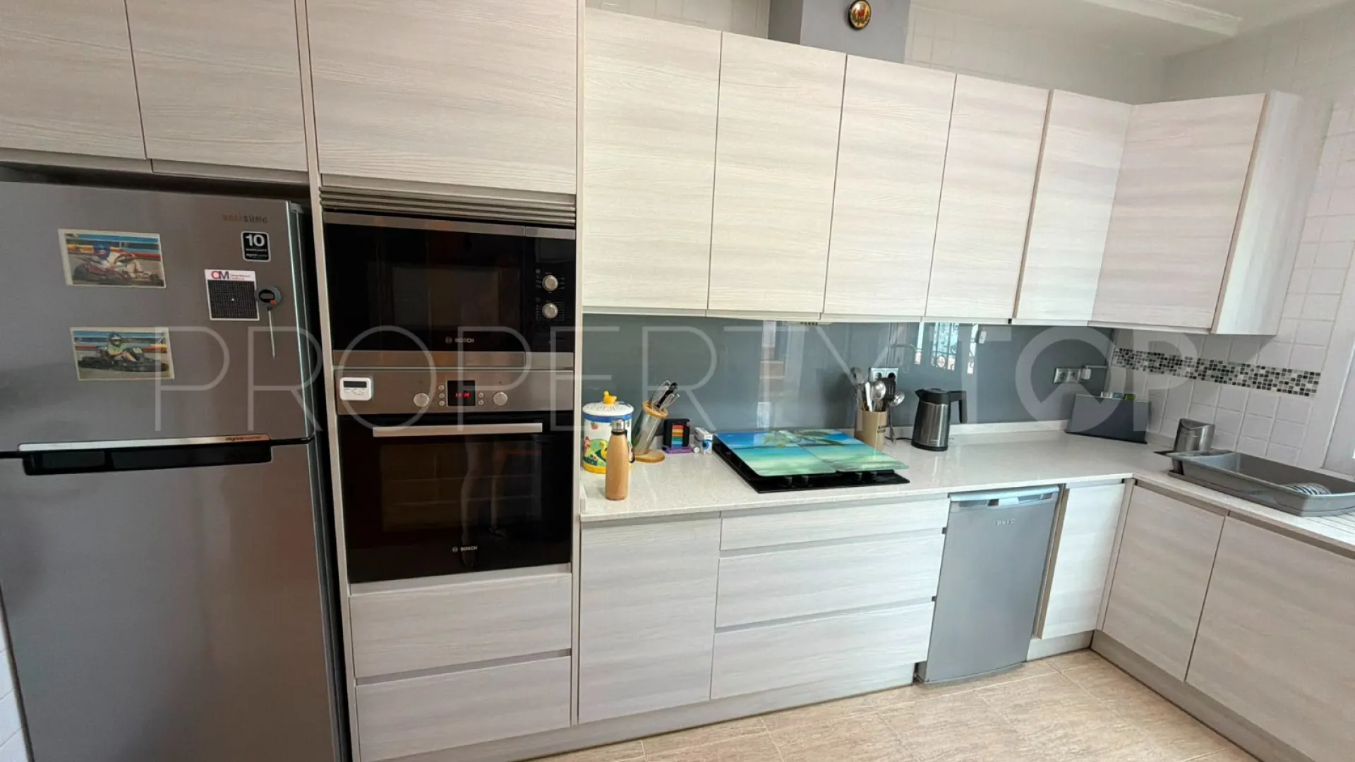 Buy villa in Los Montesinos