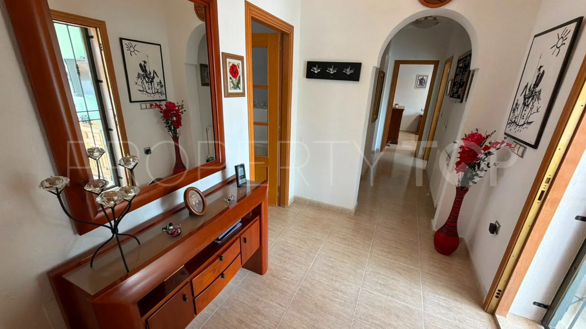 Buy villa in Los Montesinos