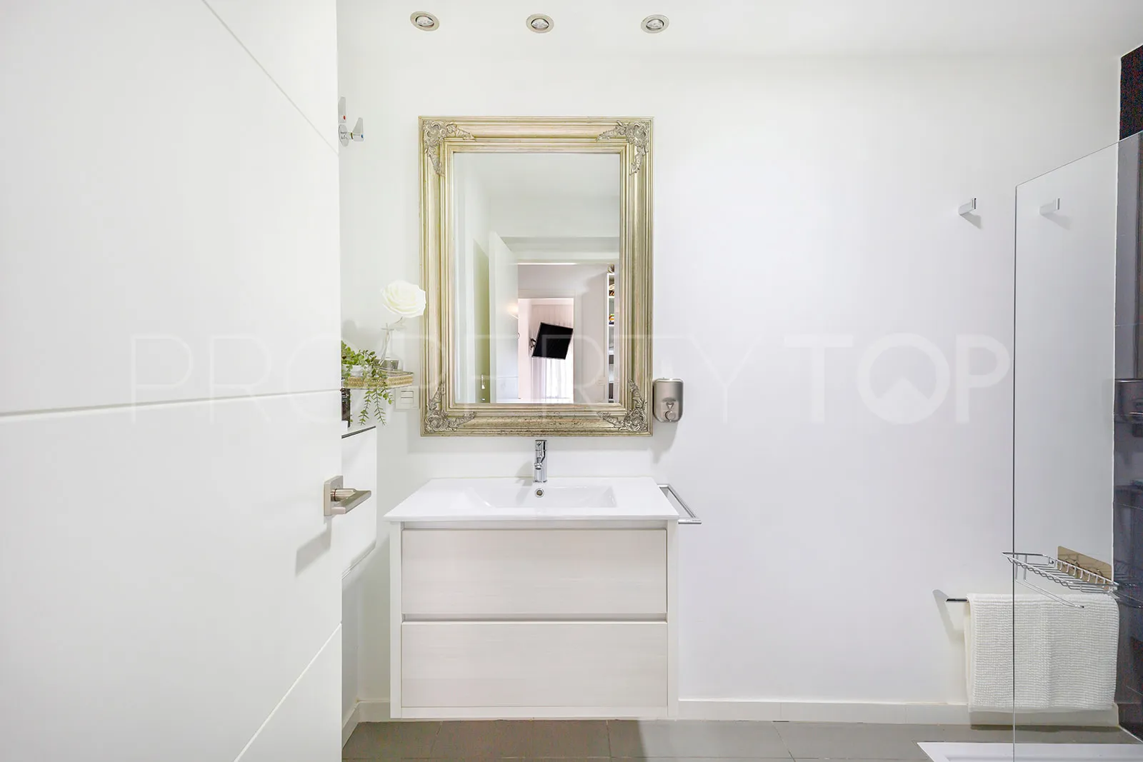 Comprar apartamento en Torre de la Horadada con 4 dormitorios