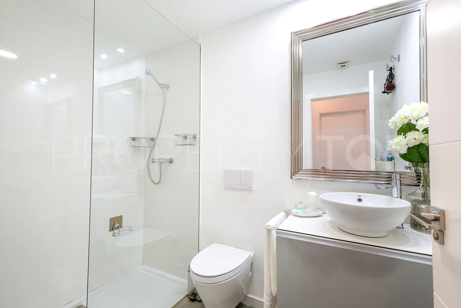 Comprar apartamento en Torre de la Horadada con 4 dormitorios