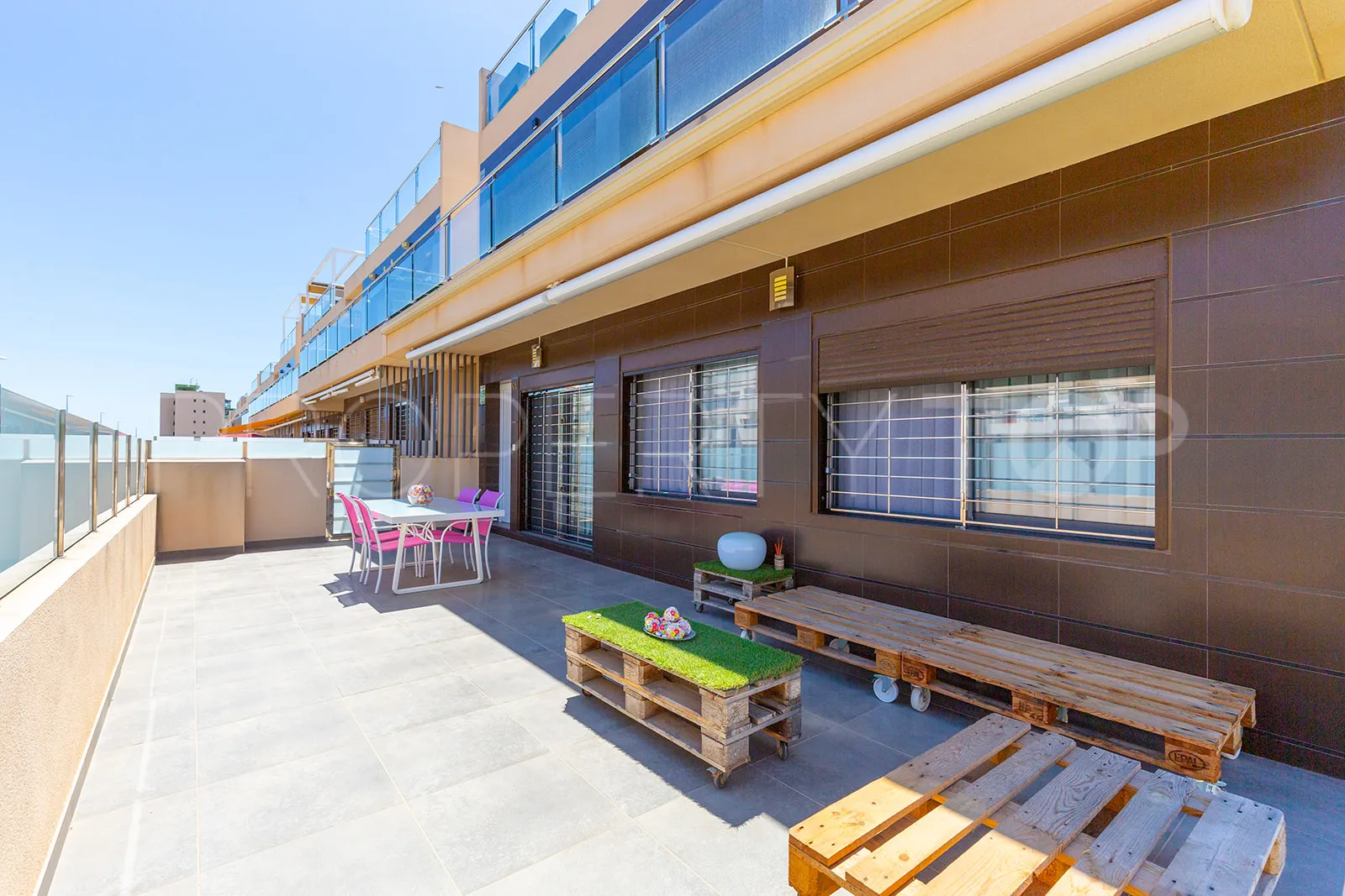 Comprar apartamento en Torre de la Horadada con 4 dormitorios
