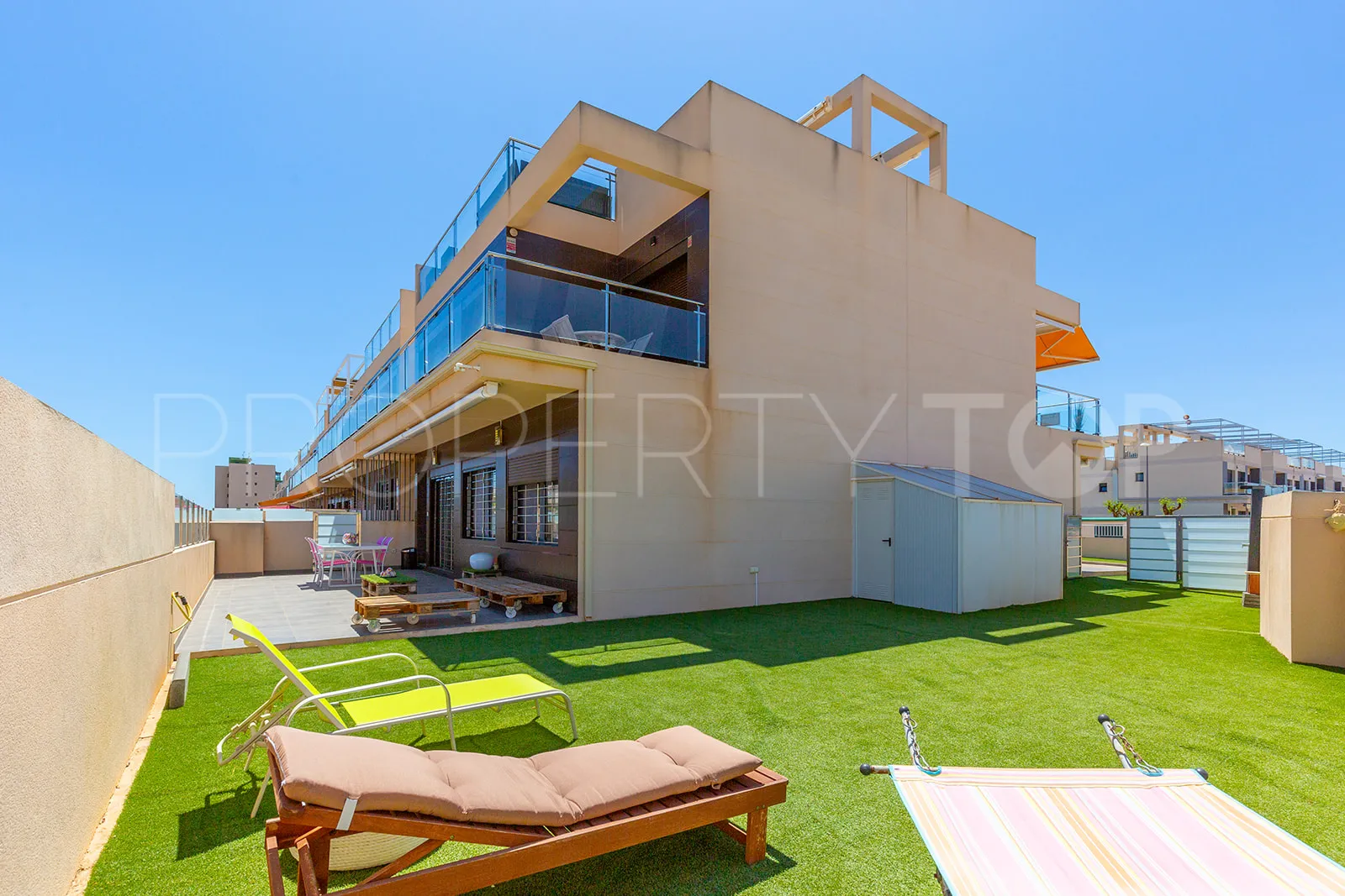 Comprar apartamento en Torre de la Horadada con 4 dormitorios