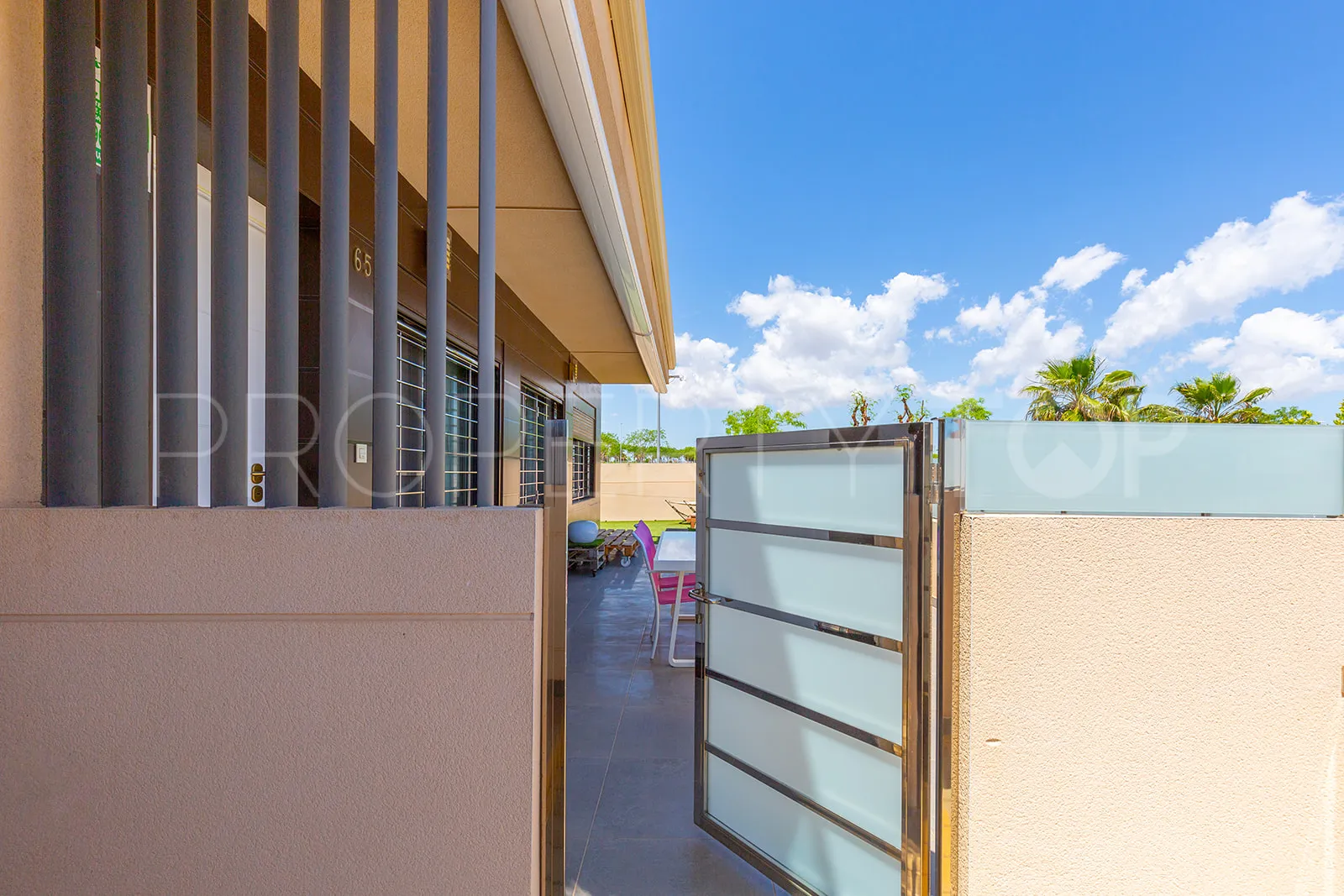 Comprar apartamento en Torre de la Horadada con 4 dormitorios