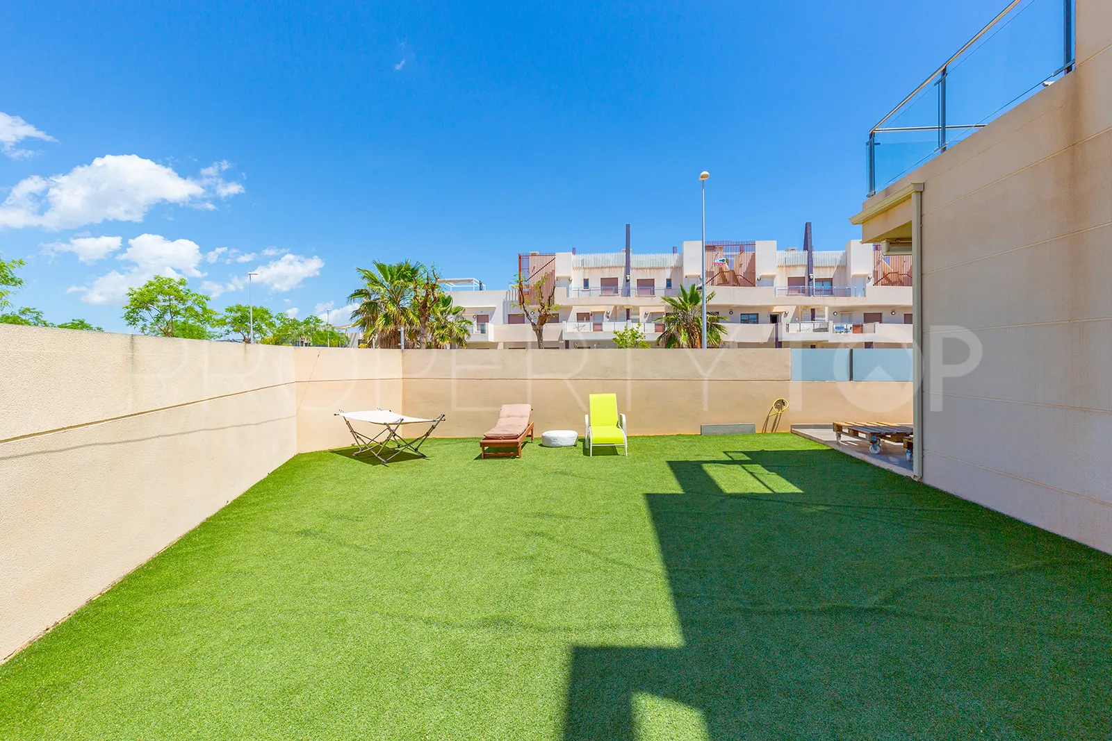 Comprar apartamento en Torre de la Horadada con 4 dormitorios