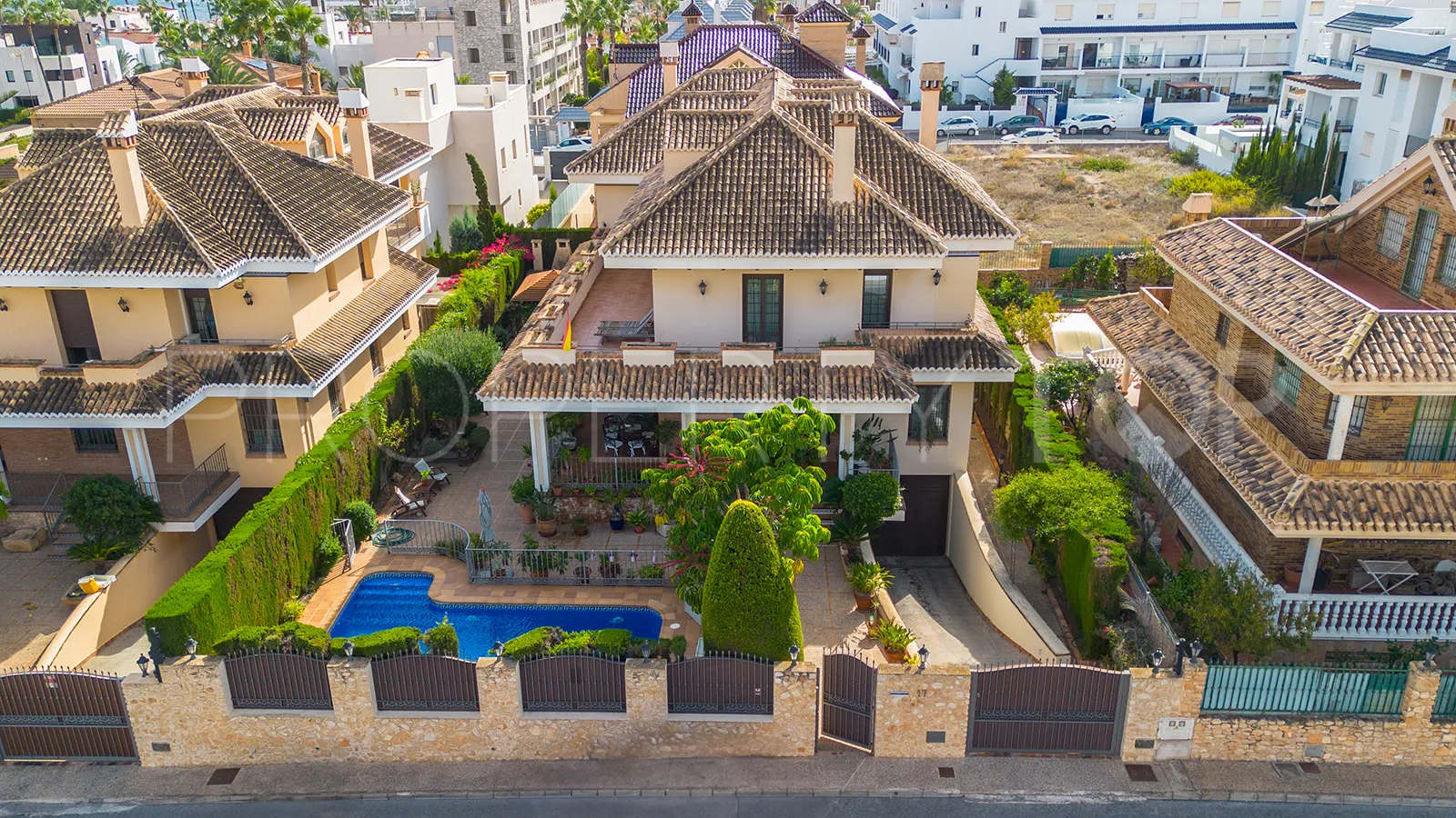 Villa con 6 dormitorios en venta en Torrevieja