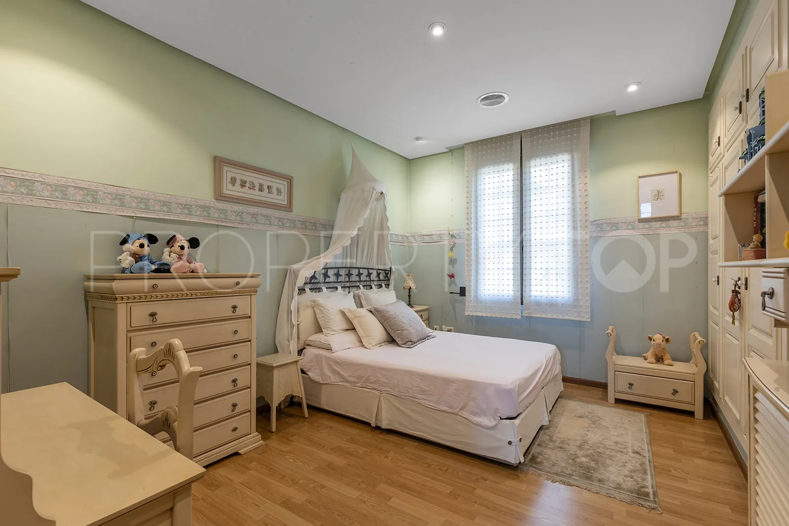 Villa con 6 dormitorios en venta en Torrevieja