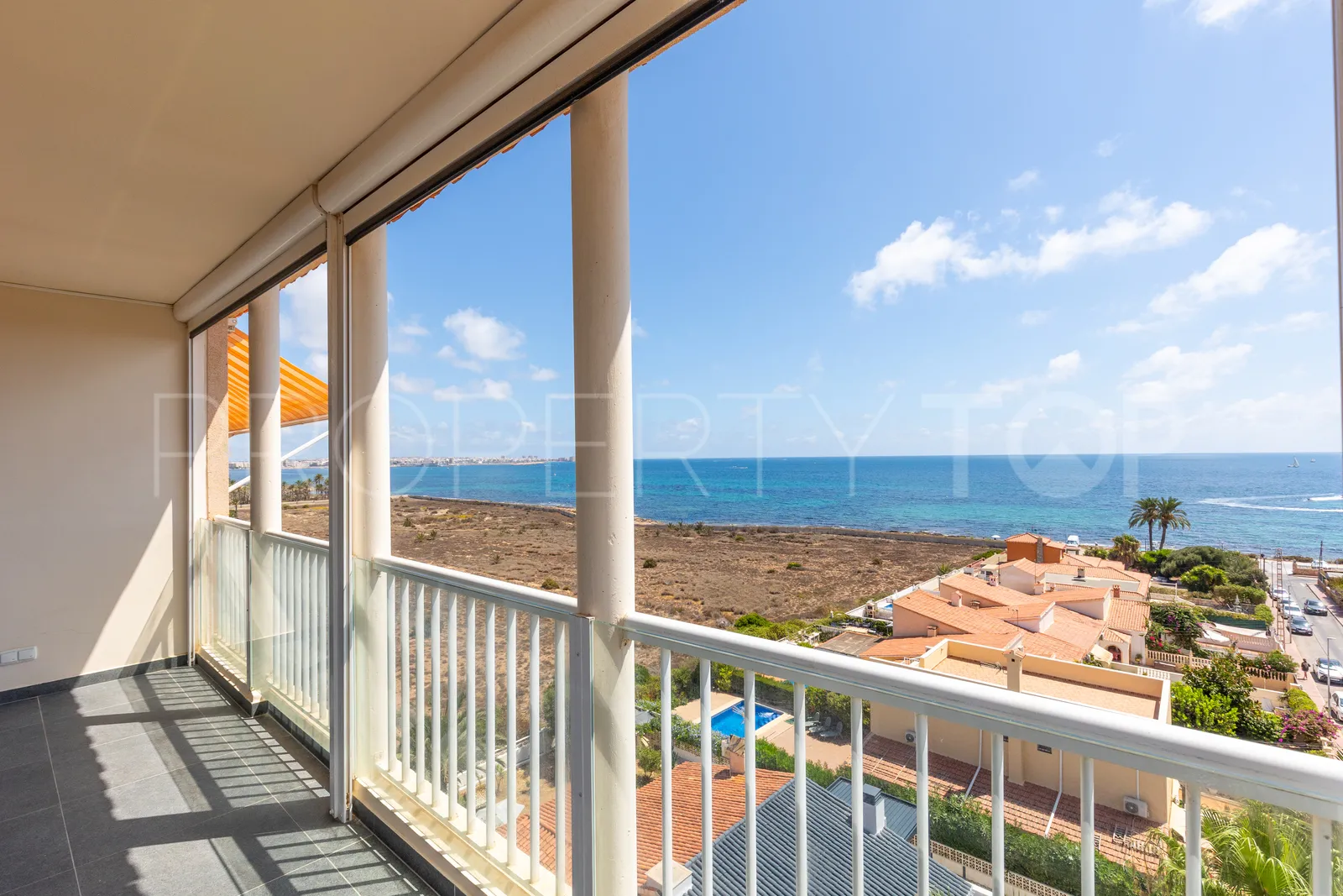 Apartamento con 1 dormitorio en venta en Punta Prima