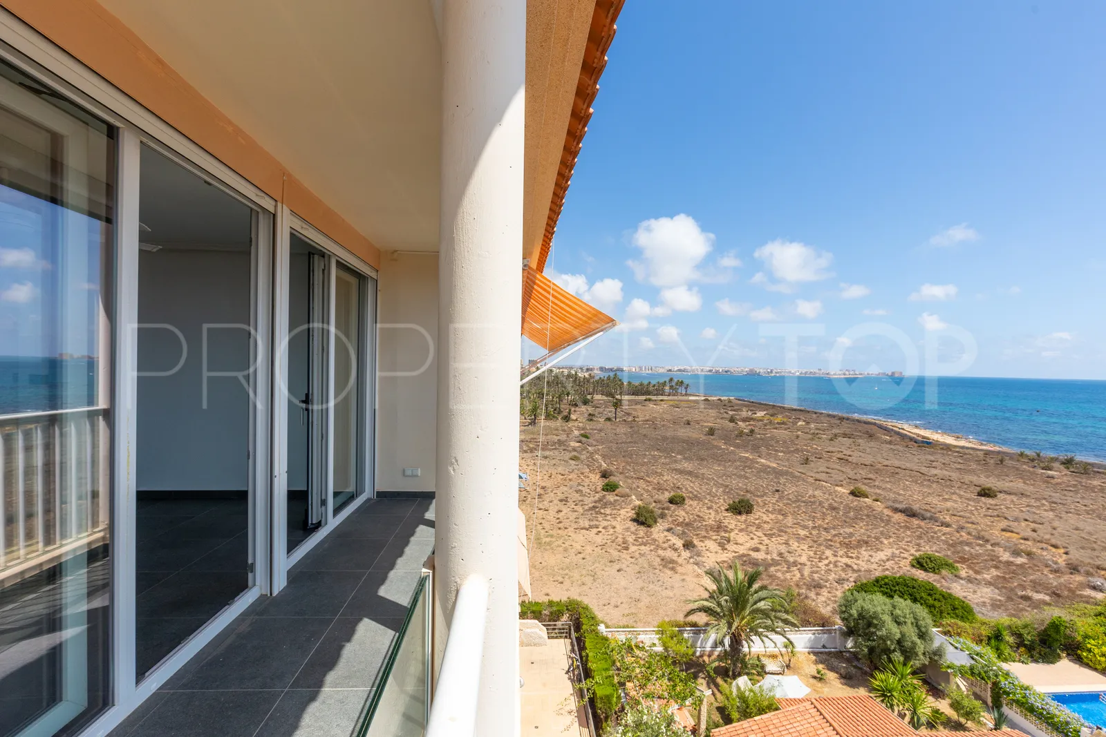 Apartamento con 1 dormitorio en venta en Punta Prima