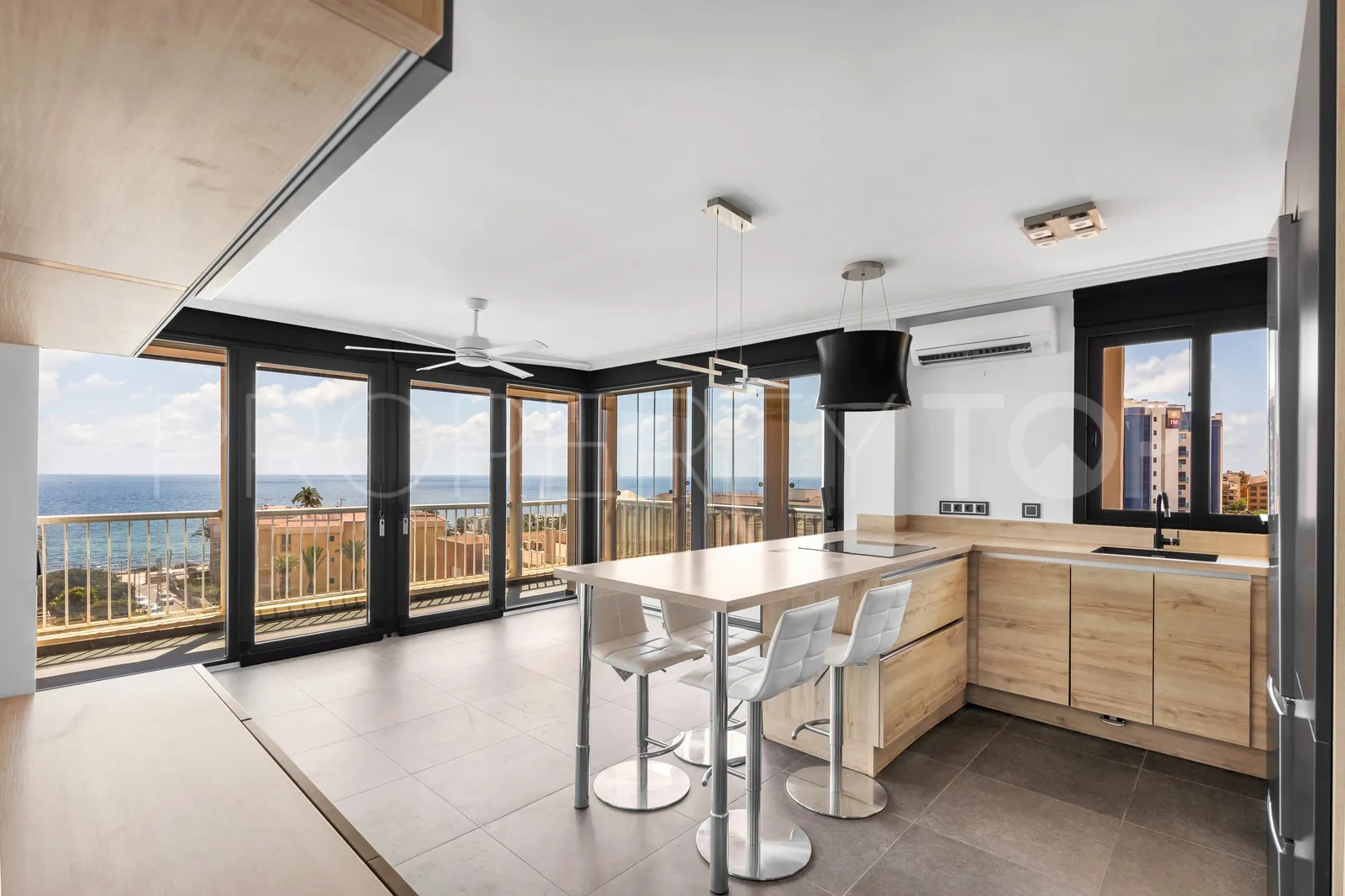 Apartamento con 1 dormitorio en venta en Punta Prima