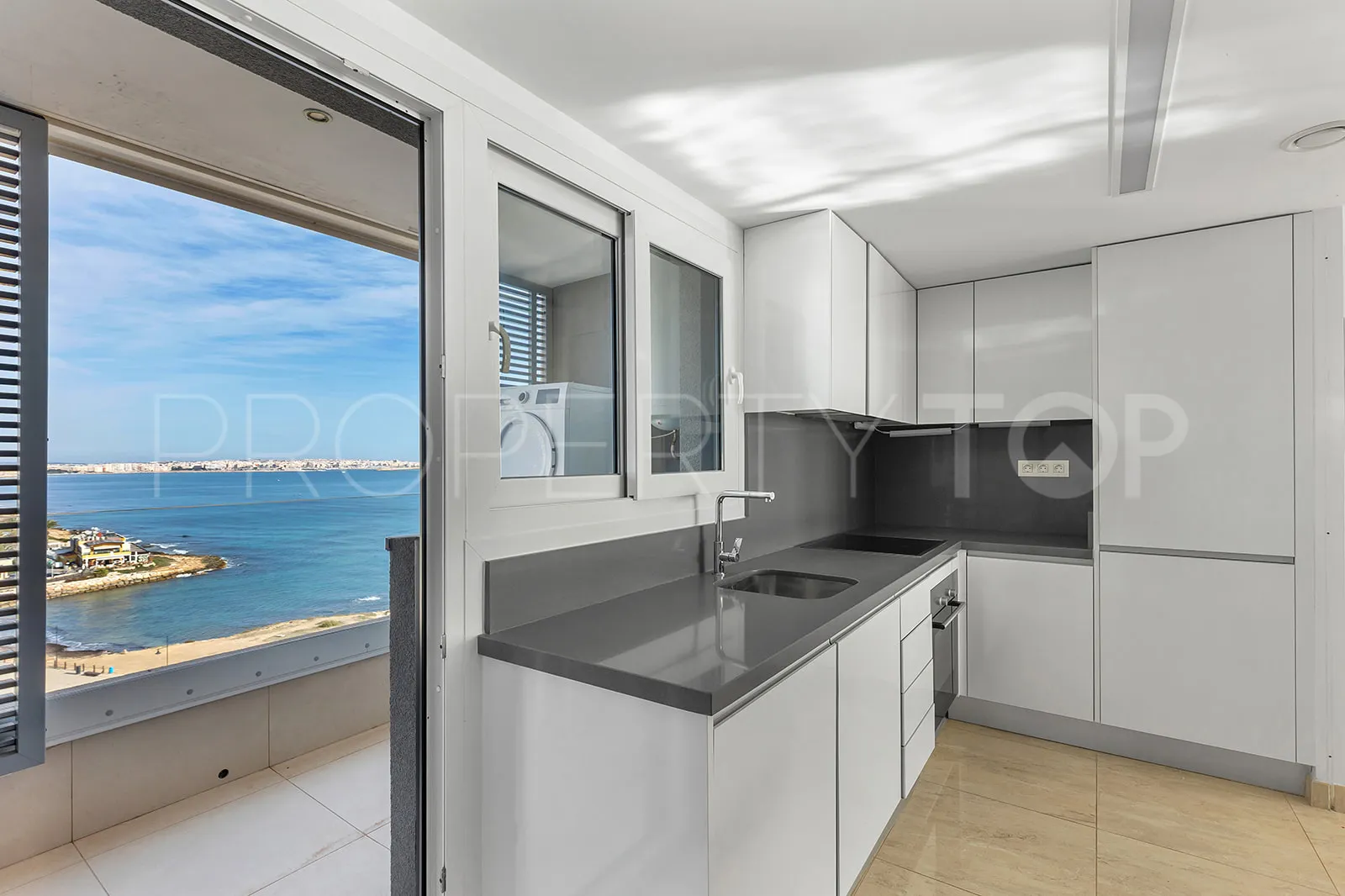 Punta Prima, apartamento de 3 dormitorios en venta