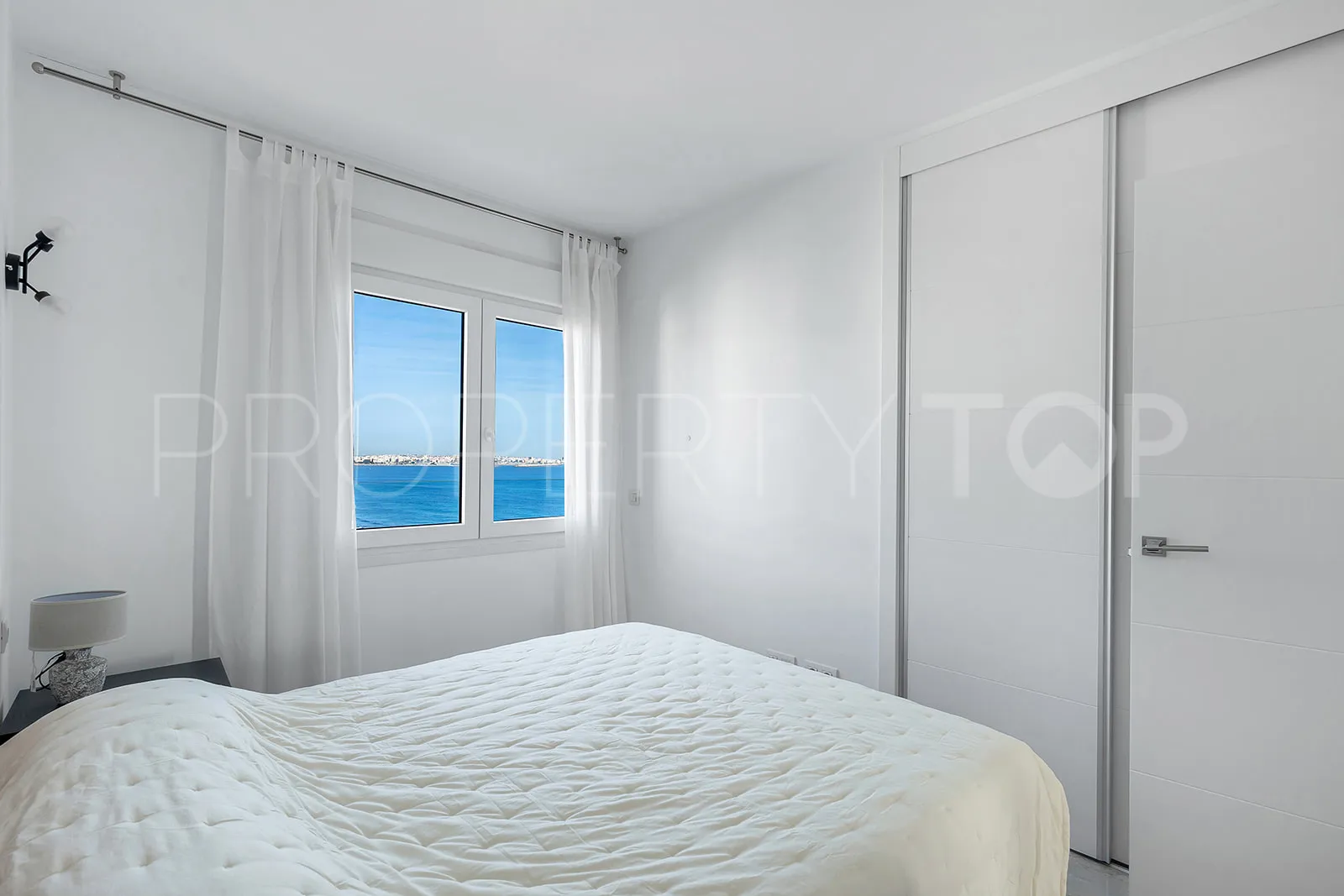 Punta Prima, apartamento de 3 dormitorios en venta