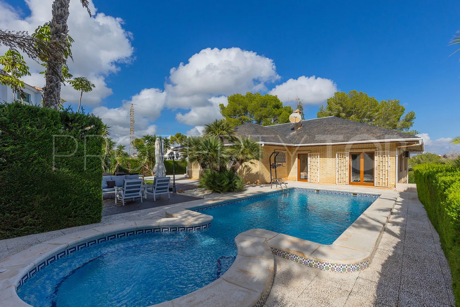 5 bedrooms villa for sale in Rioja