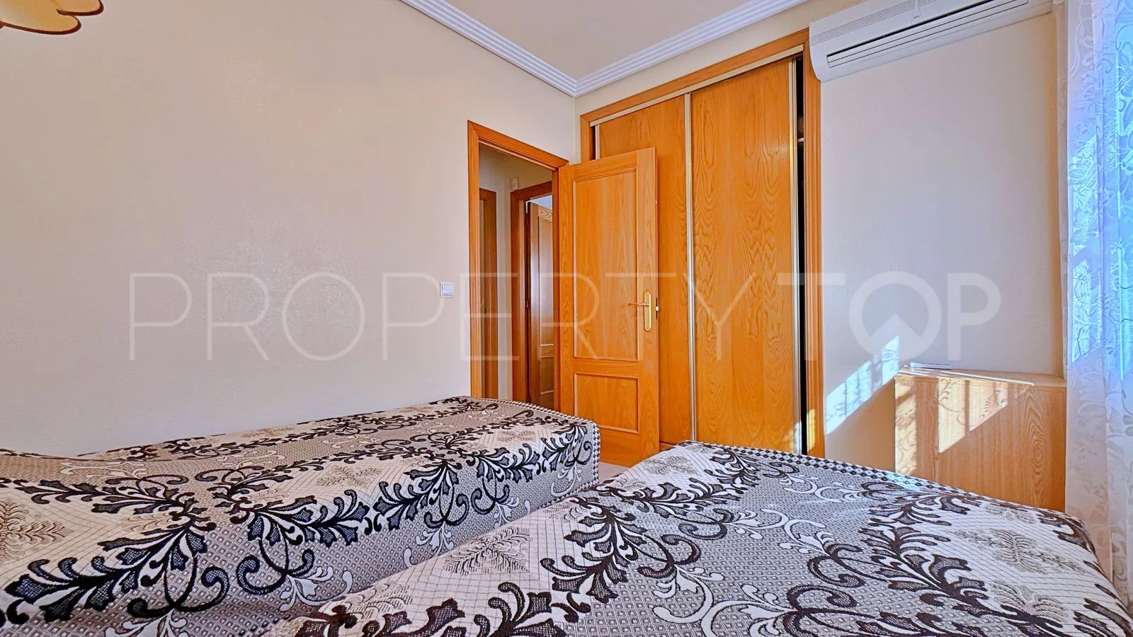 For sale Punta Prima 4 bedrooms villa