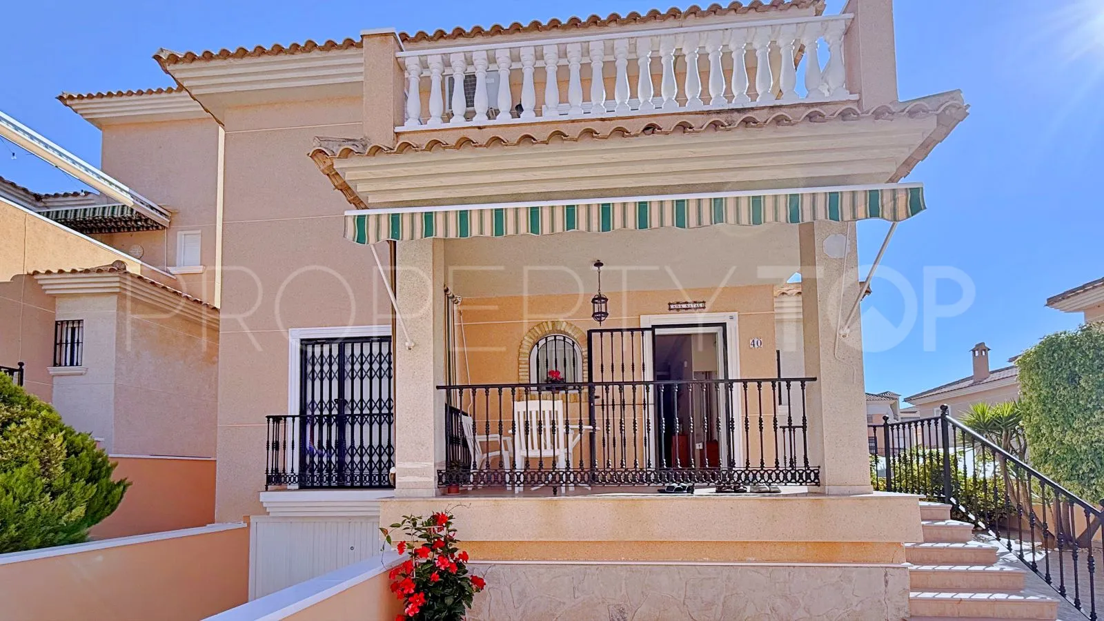 For sale Punta Prima 4 bedrooms villa