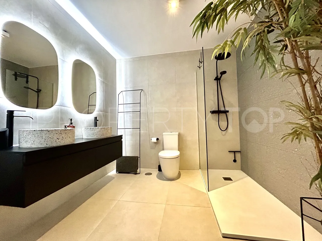 For sale villa in Rioja with 4 bedrooms