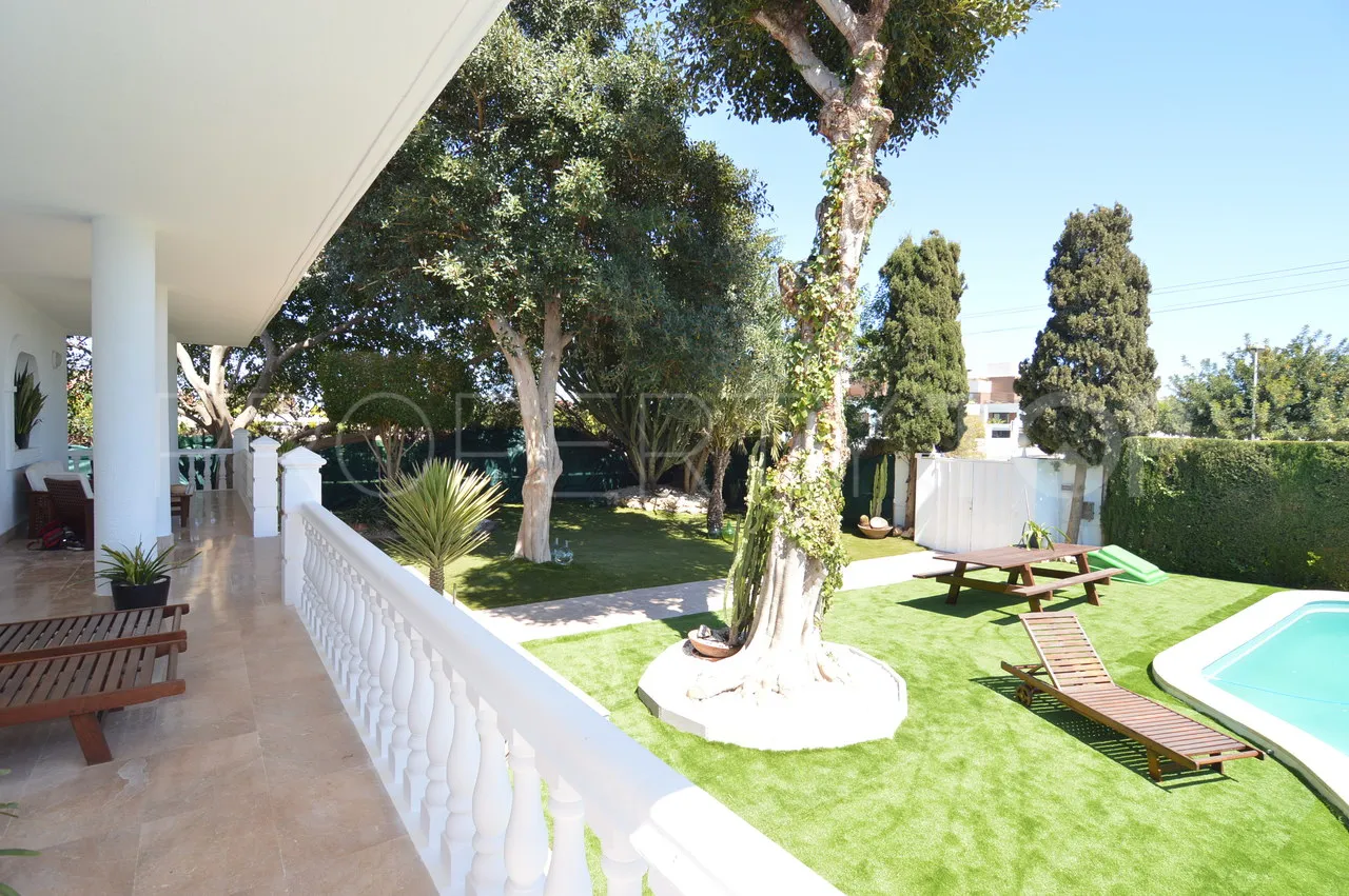Comprar villa en Torrevieja