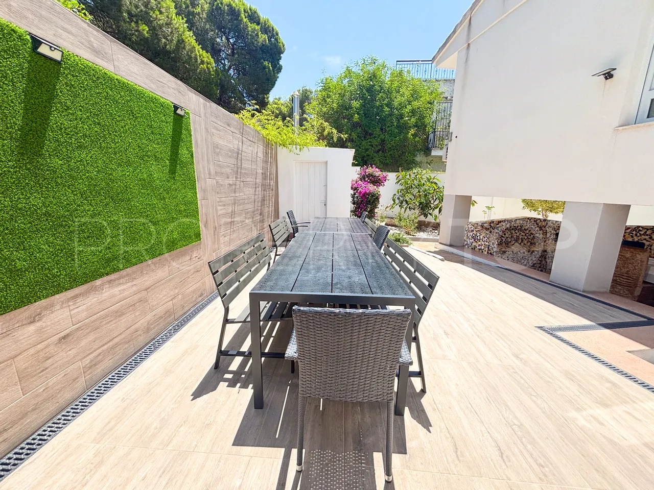 Villa a la venta de 7 dormitorios en Villamartin