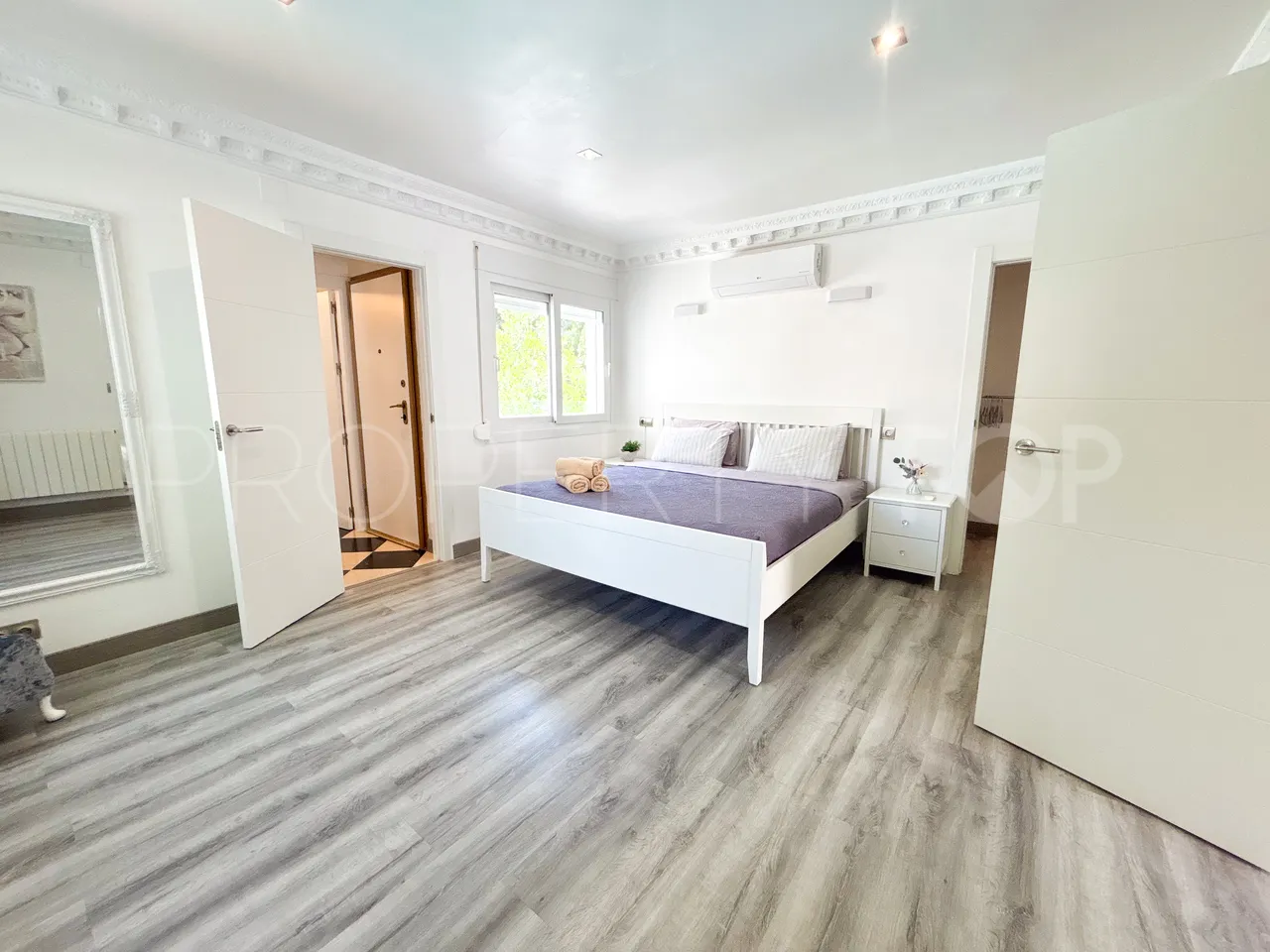 Villa a la venta de 7 dormitorios en Villamartin