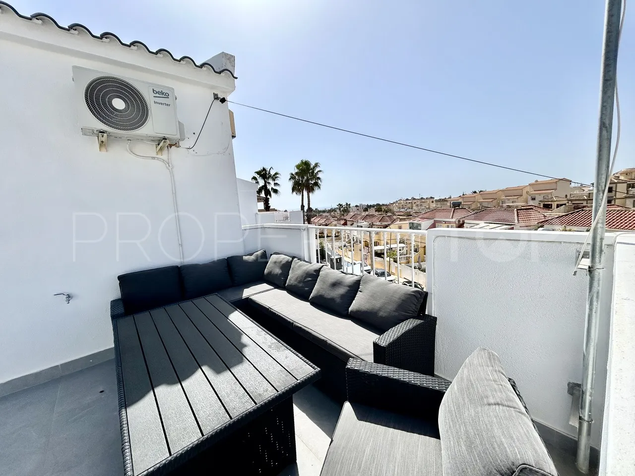 For sale Rioja villa with 5 bedrooms