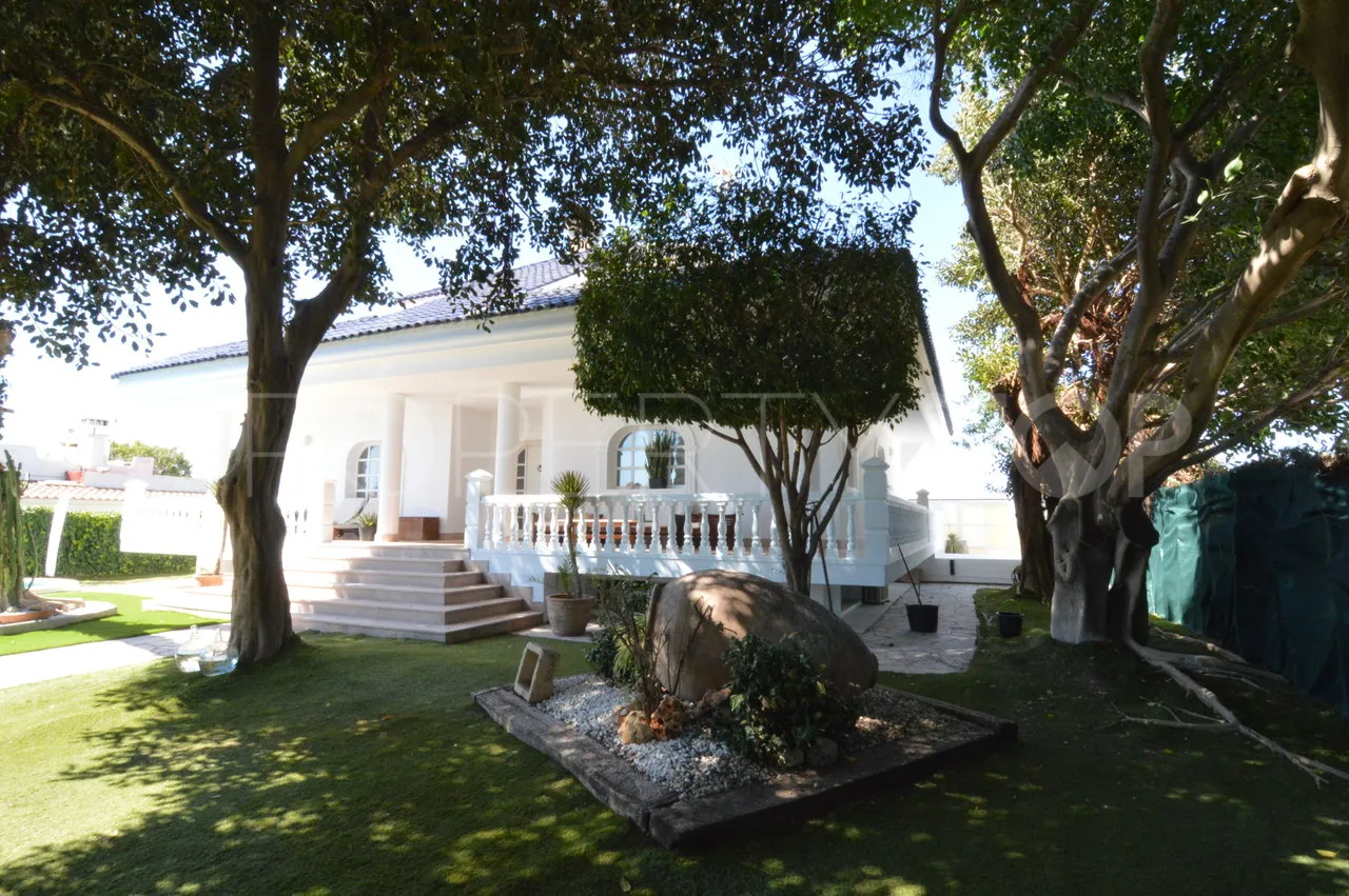 Comprar villa en Torrevieja