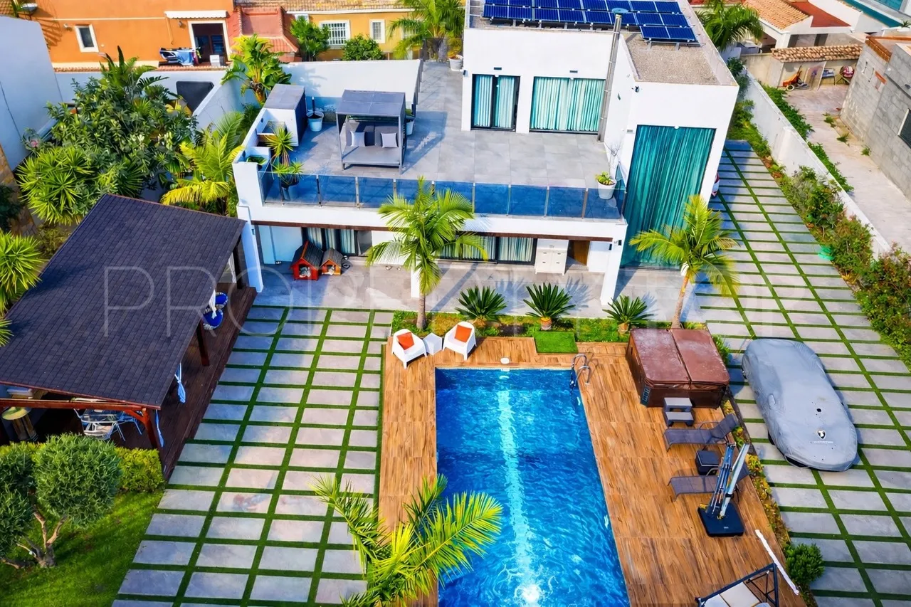3 bedrooms villa in Los Balcones for sale