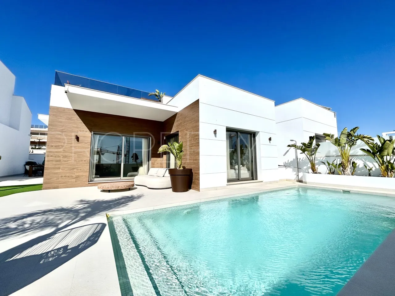 For sale villa in Rioja with 4 bedrooms