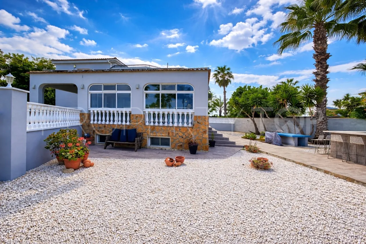 Villa a la venta en Catral