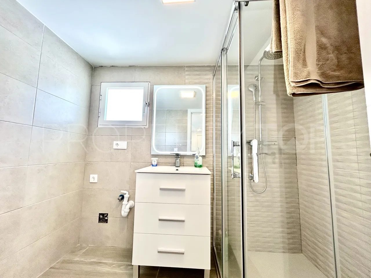 For sale Rioja villa with 5 bedrooms