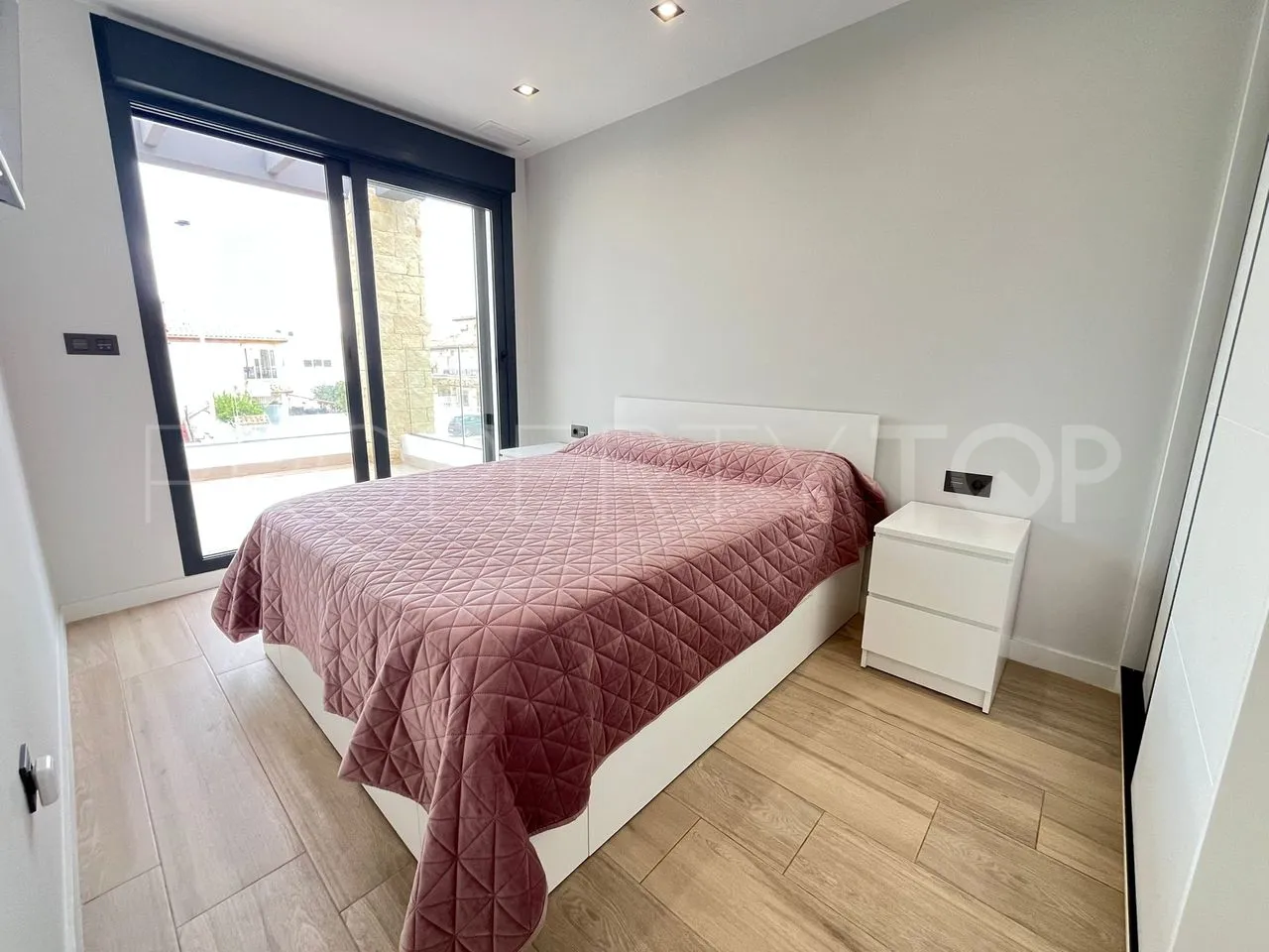 Villa en venta en Punta Prima