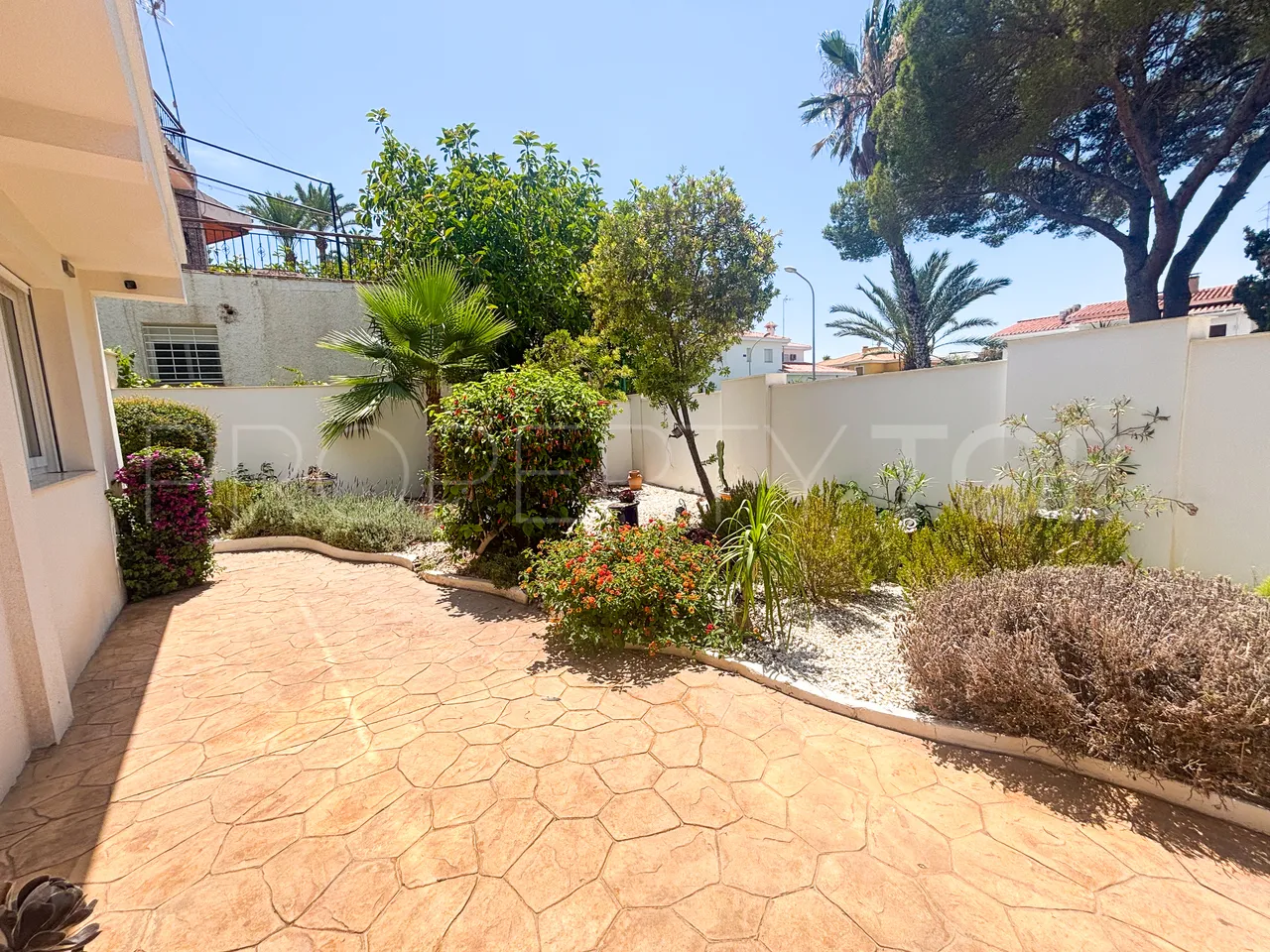 Villa a la venta de 7 dormitorios en Villamartin