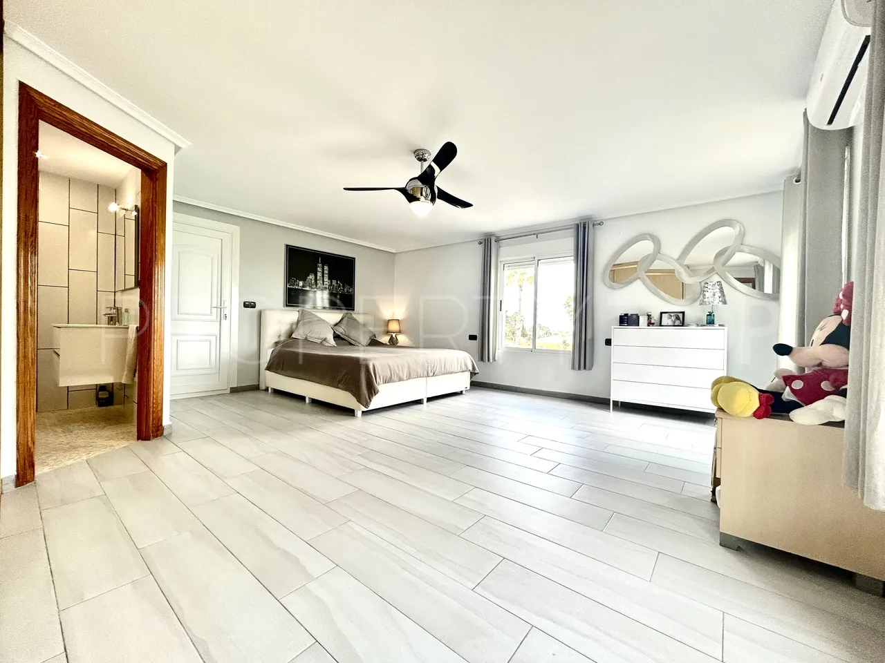 Villa a la venta en Catral