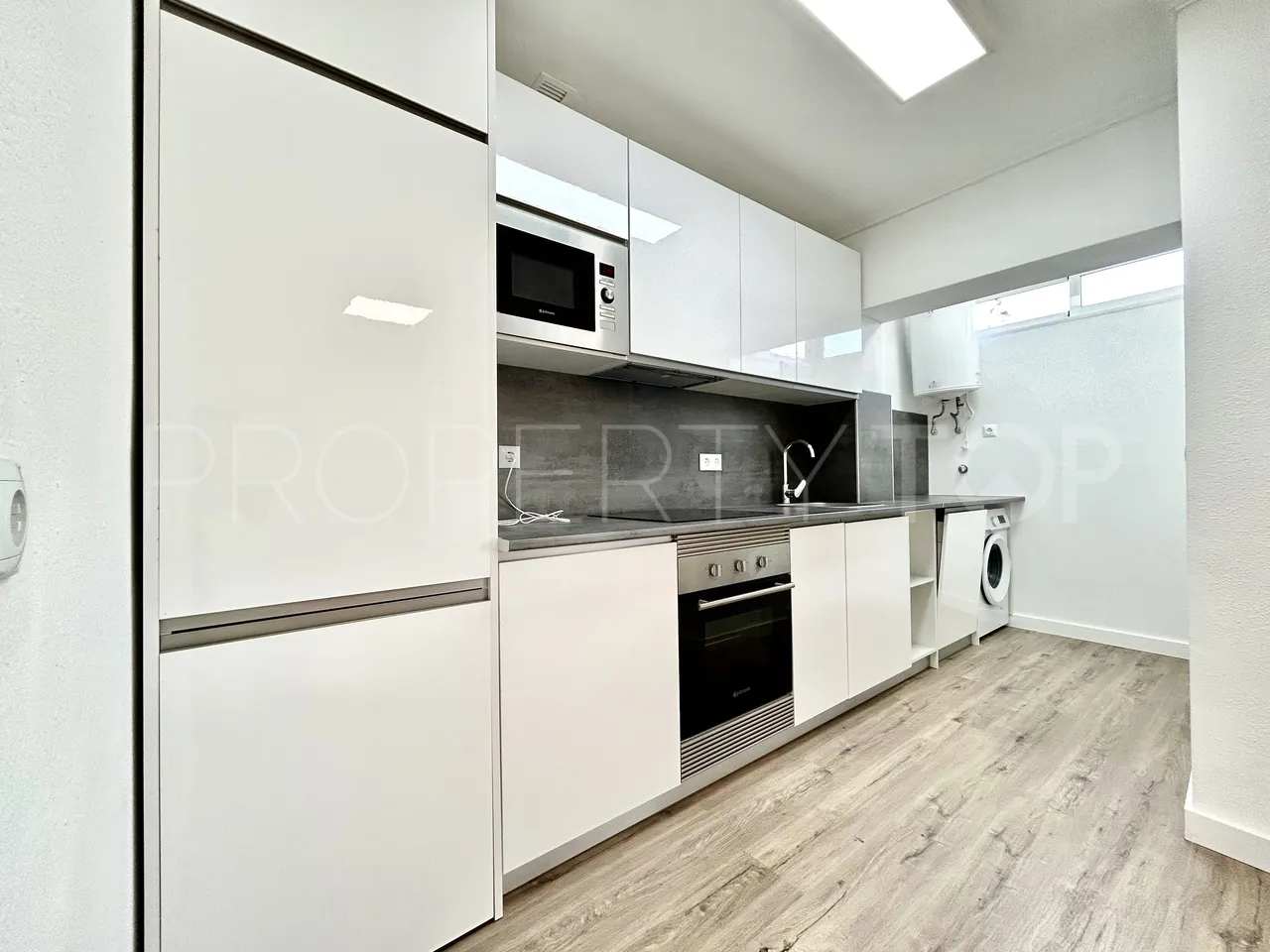 Apartamento de 2 dormitorios en venta en Rioja