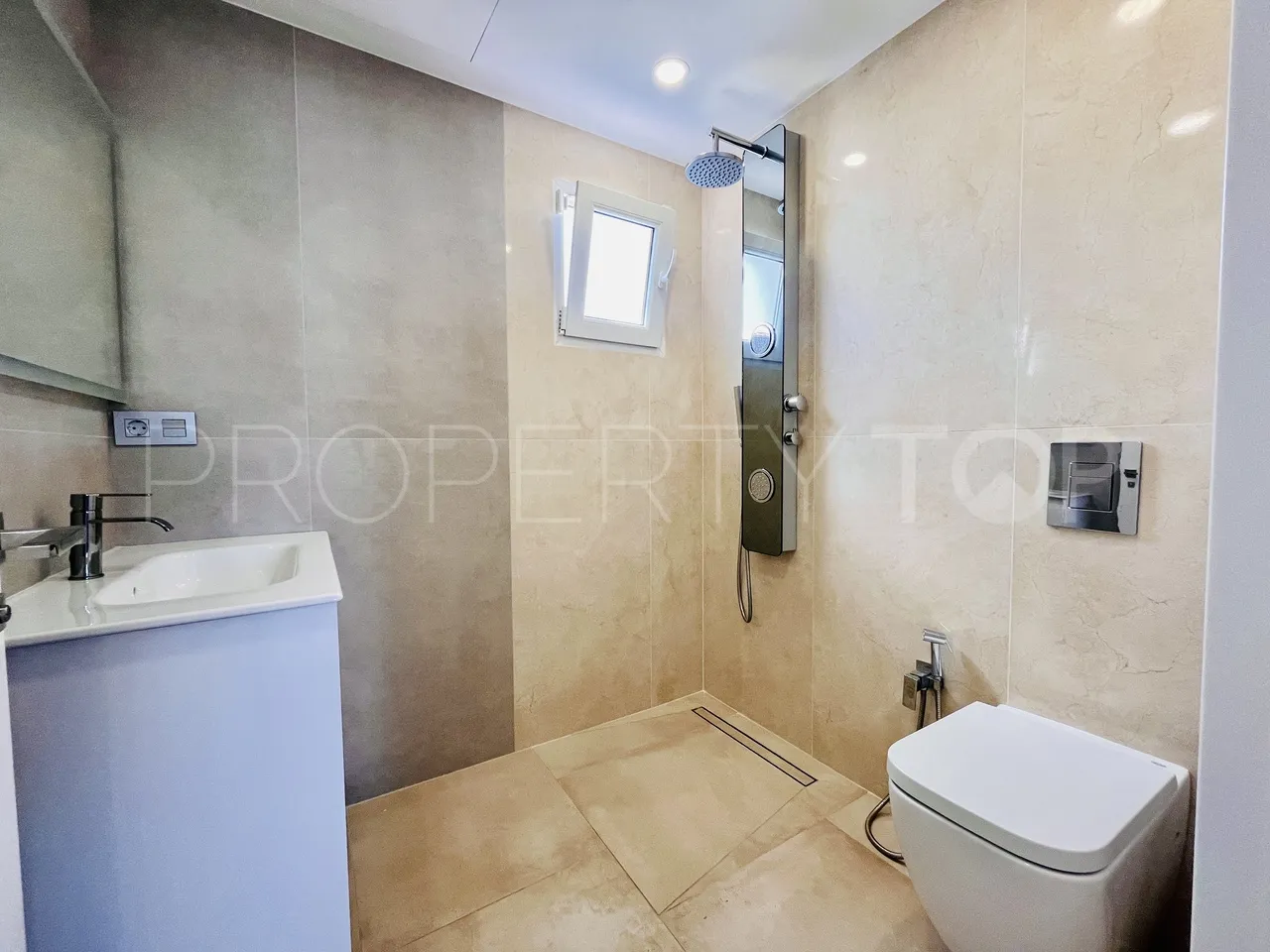 For sale Los Balcones 6 bedrooms villa