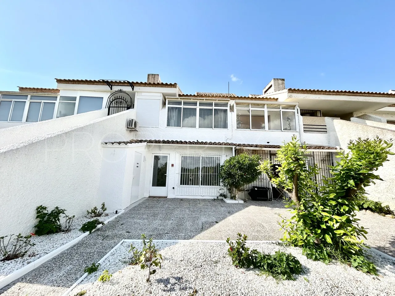 Apartamento de 2 dormitorios en venta en Rioja