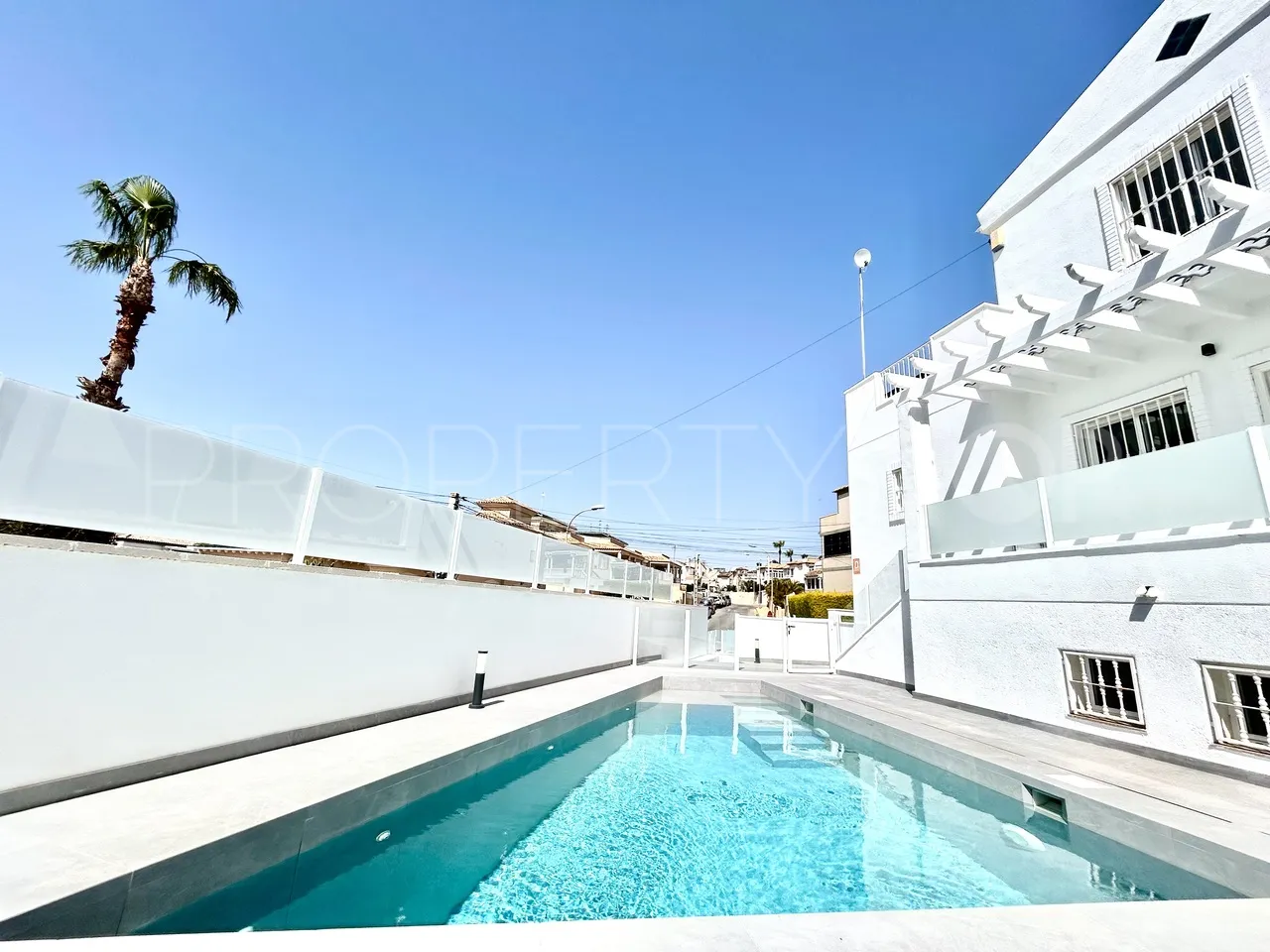 For sale Rioja villa with 5 bedrooms