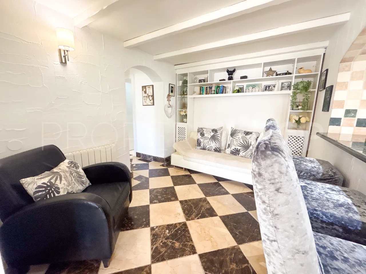 Villa a la venta de 7 dormitorios en Villamartin