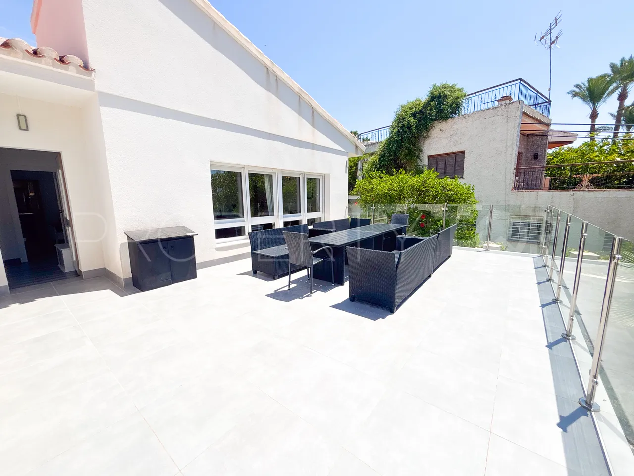 Villa a la venta de 7 dormitorios en Villamartin